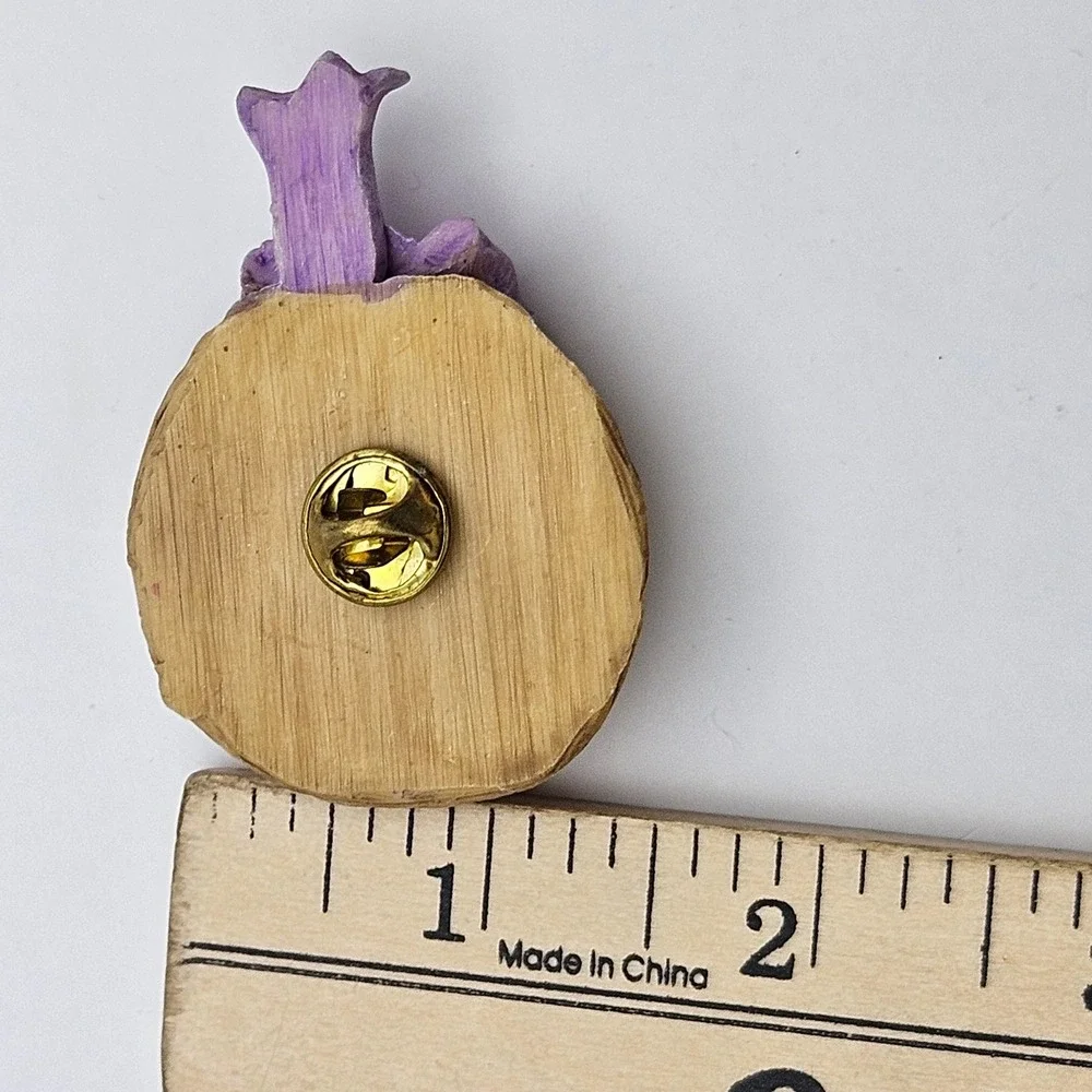 Vintage Style Resin Sun Hat Floral Lapel Pin Purple Bow Flower Garden Accessory